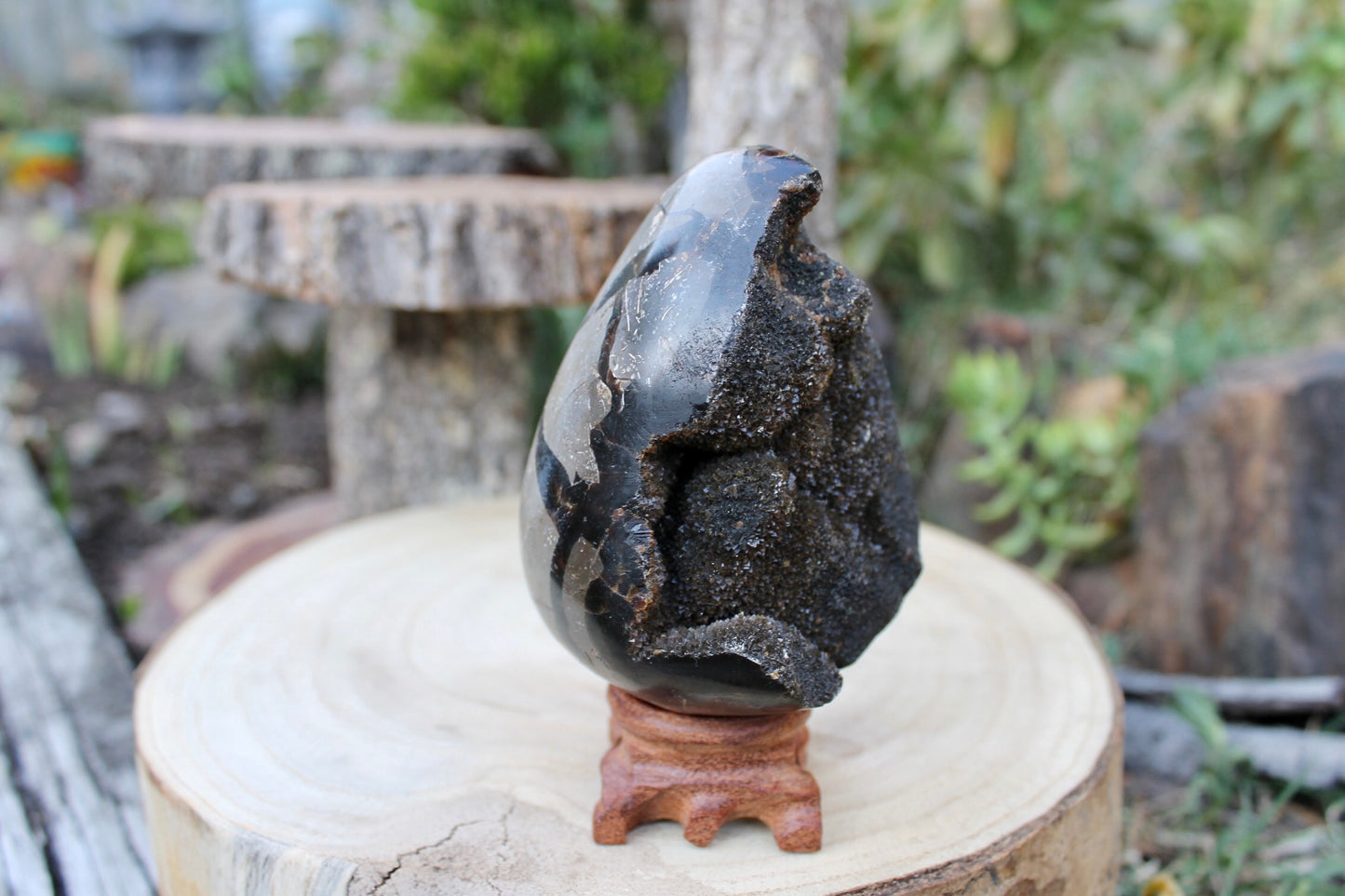 Septerian crystal egg 0.55kg