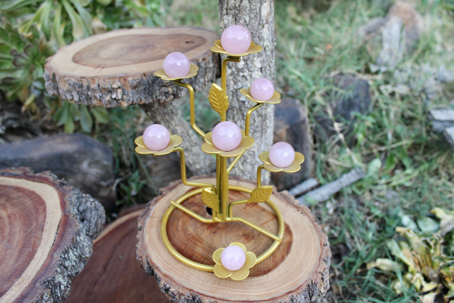 Flower crystal sphere stand