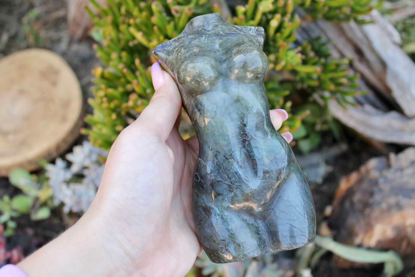Labradorite crystal woman body 0.9kg