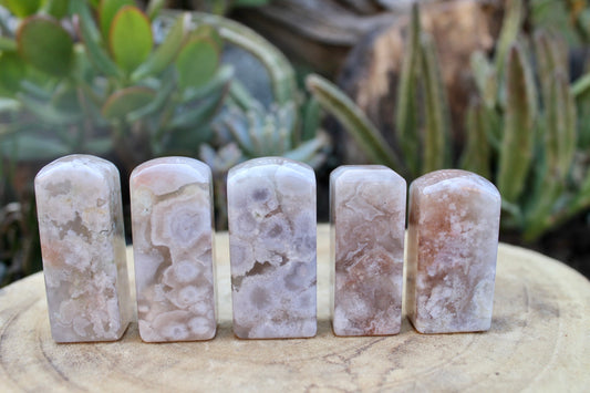 Flower agate crystals